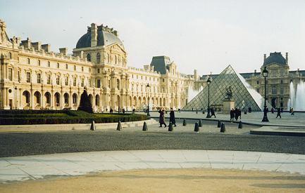 The Louvre & Pyramid